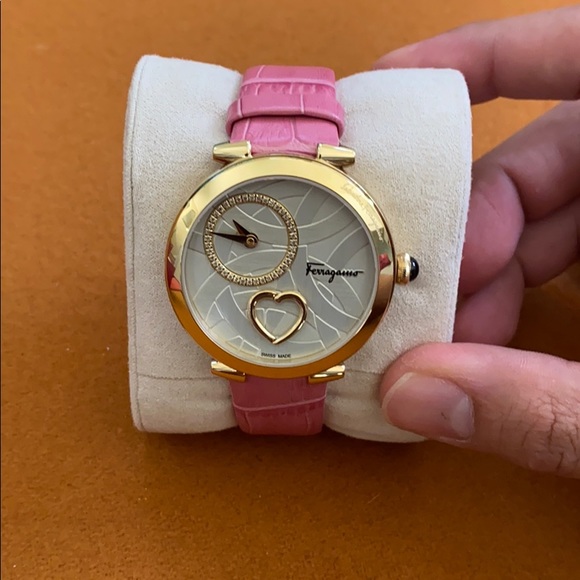 Women’s Salvator Ferragamo watch main image 4